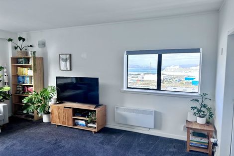 Photo of property in Hobson Court Flats, 65/70u Hobson Street, Thorndon, Wellington, 6011