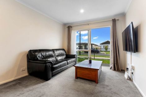 Photo of property in 23 Kutukutu Street, Takanini, 2112