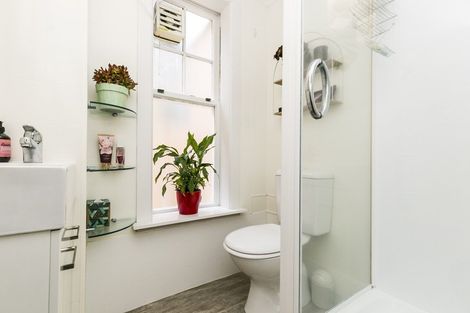 Photo of property in Inverleith Apartments, 306u1 Oriental Parade, Oriental Bay, Wellington, 6011