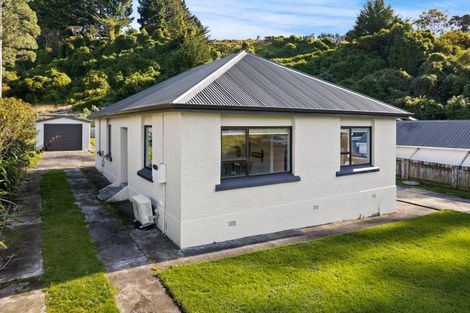 Photo of property in 89 Blanket Bay Road, Sawyers Bay, Port Chalmers, 9023