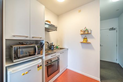 Photo of property in Orange Apartments/victoria Centr, 903/169 The Terrace, Wellington Central, Wellington, 6011