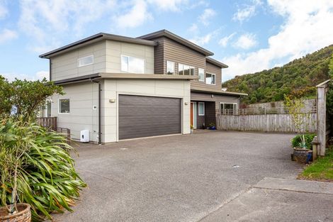 Photo of property in 72 Aotea Drive, Aotea, Porirua, 5024