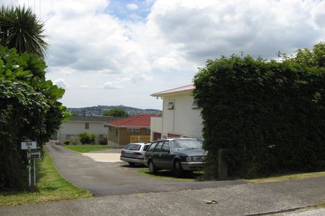 Photo of property in 12 Waterfront Road, Mangere Bridge, Auckland, 2022