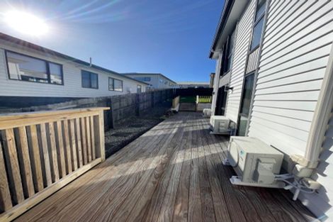 Photo of property in 4 Celestial Crescent, Orewa, 0931