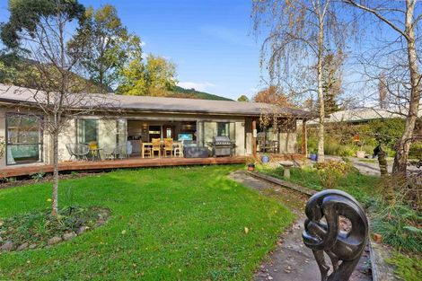 Photo of property in 43 Pehi Kupa Street, Waikanae, 5036