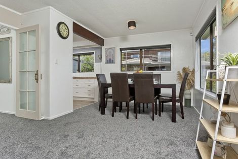 Photo of property in 1/38 Birkdale Road, Birkdale, Auckland, 0626