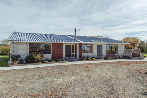 Photo of property in 93 Cemetery Road, Sanson, Palmerston North, 4479