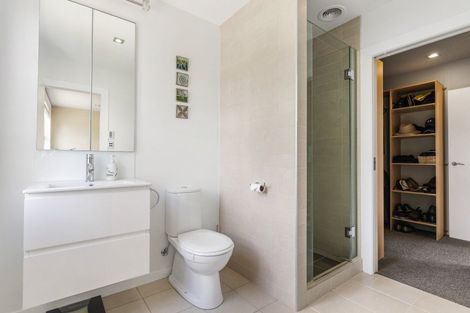 Photo of property in 2/51 Beach Road, Mellons Bay, Auckland, 2014