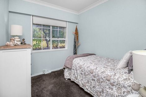 Photo of property in 1/6 Mahuta Grove, Northcote, Auckland, 0627