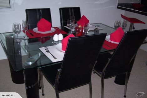 Photo of property in 2/10 Raewyn Place, Pakuranga, Auckland, 2010