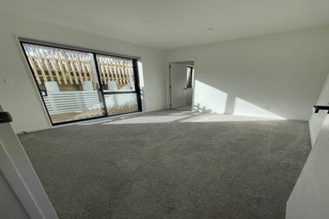 Photo of property in 4 Celestial Crescent, Orewa, 0931