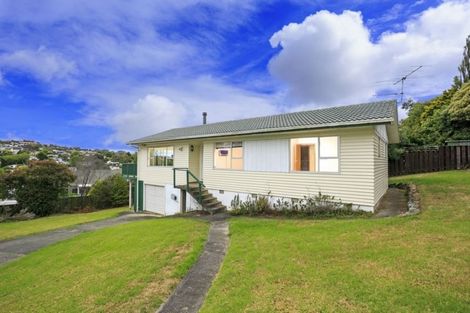 Photo of property in 14 Shanaway Rise, Hillcrest, Auckland, 0627