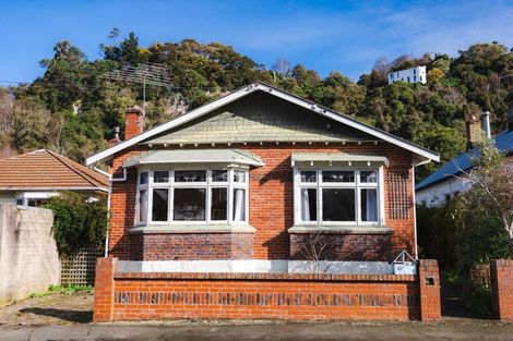 Photo of property in 27 Woodhaugh Street, Woodhaugh, Dunedin, 9010