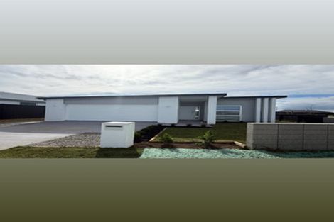 Photo of property in 51 Empire Crescent, Papamoa, 3118