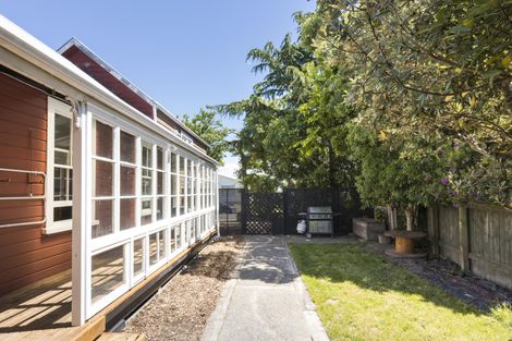 Photo of property in 7 Perrin Place, Kelvin Grove, Palmerston North, 4414