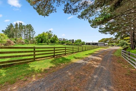 Photo of property in 842 South Head Road, South Head, Helensville, 0874