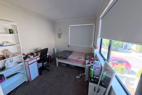 Photo of property in 11 Pihoihoi Place, Hobsonville, Auckland, 0616