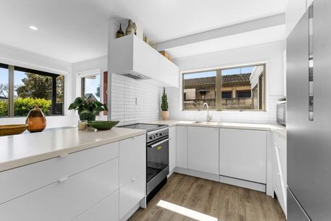 Photo of property in 1 Gobray Crescent, Mount Maunganui, 3116