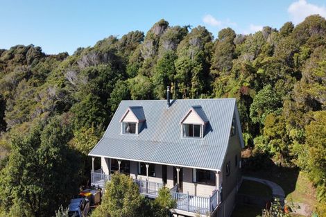 Photo of property in 30 Stanton Crescent, Karoro, Greymouth, 7805