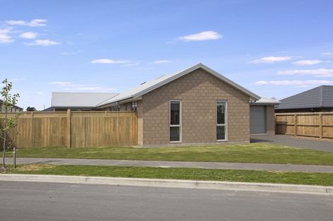 Photo of property in 13 Loch Tanna Way, Broomfield, Christchurch, 8042