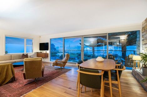 Photo of property in 185 Breaker Bay Road, Breaker Bay, Wellington, 6022