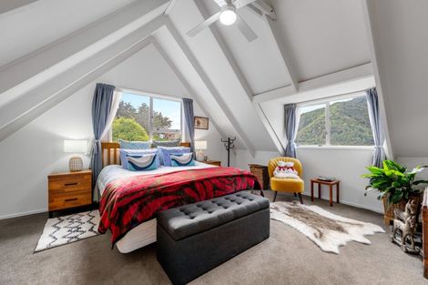 Photo of property in 45 Dorset Street, Picton, 7220