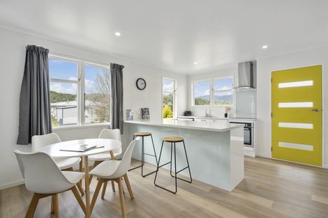 Photo of property in 33 Kairanga Crescent, Wainuiomata, Lower Hutt, 5014