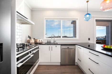 Photo of property in 3 Okataina Way, Aotea, Porirua, 5024