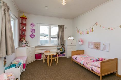 Photo of property in 6 Howard Road, Taradale, Napier, 4112