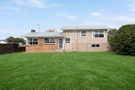 Photo of property in 24 Larnach Street, St Andrews, Hamilton, 3200