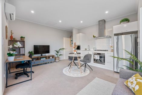 Photo of property in 24 Pukewhero Rise, Westgate, Auckland, 0614
