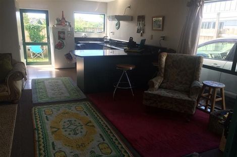 Photo of property in 113 Henderson Valley Road, Henderson, Auckland, 0612