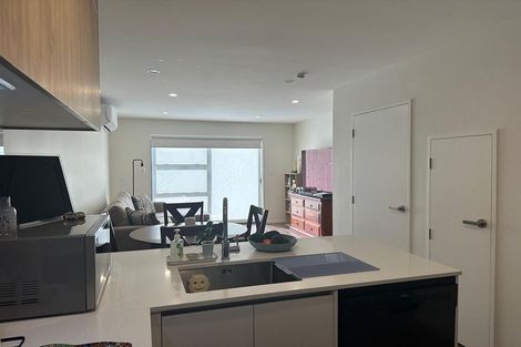 Photo of property in 2/327 Glengarry Road, Glen Eden, Auckland, 0602