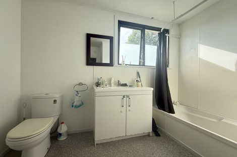 Photo of property in 1 Coletta Lane, Te Atatu South, Auckland, 0610