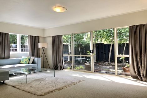 Photo of property in 2/16 Rangitoto Terrace, Milford, Auckland, 0620