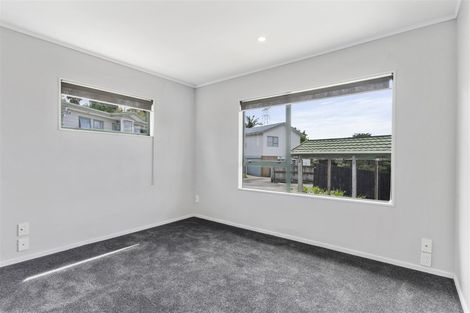Photo of property in 26 Loughanure Place, Massey, Auckland, 0614