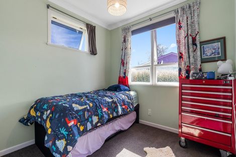 Photo of property in 4 Sequoia Place, Maoribank, Upper Hutt, 5018