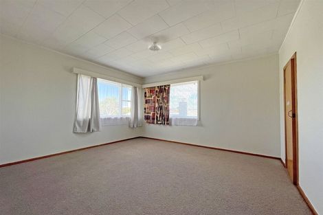 Photo of property in 75 Larnoch Road, Henderson, Auckland, 0610