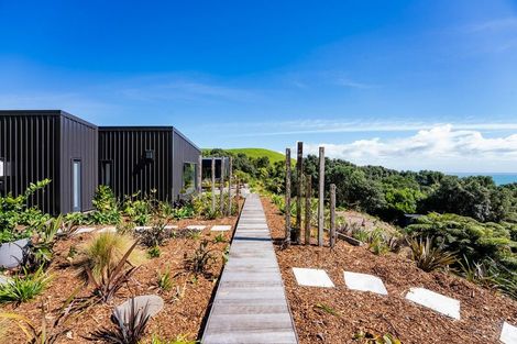 Photo of property in Tapuae, 21 Washer Road, Omata, New Plymouth, 4374