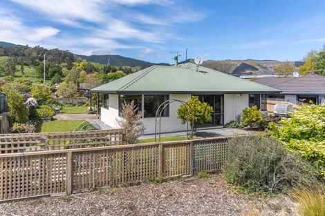 Photo of property in 7 Heath Place, Stoke, Nelson, 7011