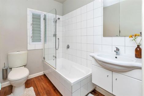 Photo of property in 308 One Tree Point Road, One Tree Point, 0118