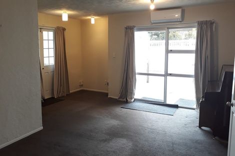 Photo of property in 5 Denver Avenue, Sunnyvale, Auckland, 0612