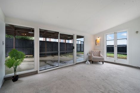 Photo of property in 174 Don Buck Road, Massey, Auckland, 0614