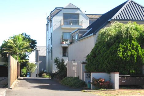 Photo of property in 2/38 Kitchener Road, Milford, Auckland, 0620