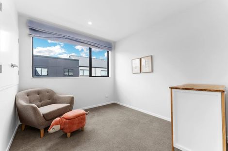 Photo of property in 12 Bei Road, Papakura, 2110