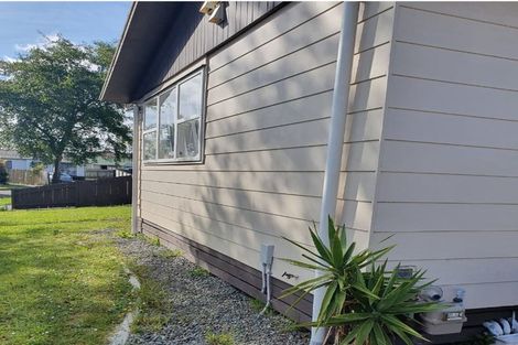 Photo of property in 33 Suzanne Grove, Kelvin Grove, Palmerston North, 4414