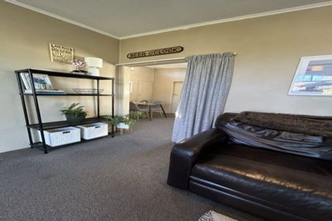Photo of property in 2/12 Gradwell Place, Two Mile Bay, Taupo, 3330
