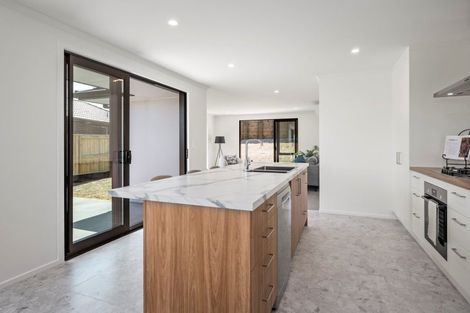 Photo of property in 44 Kohekohe Drive, Owhata, Rotorua, 3010