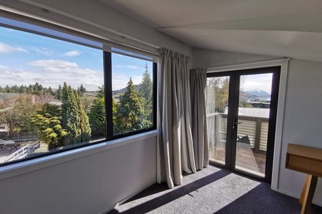 Photo of property in 63 Savage Crescent, West End, Palmerston North, 4412
