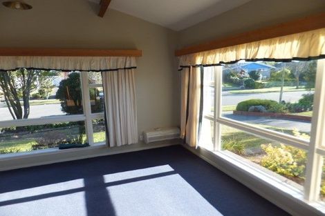 Photo of property in 109 Warren Crescent, Hillmorton, Christchurch, 8025